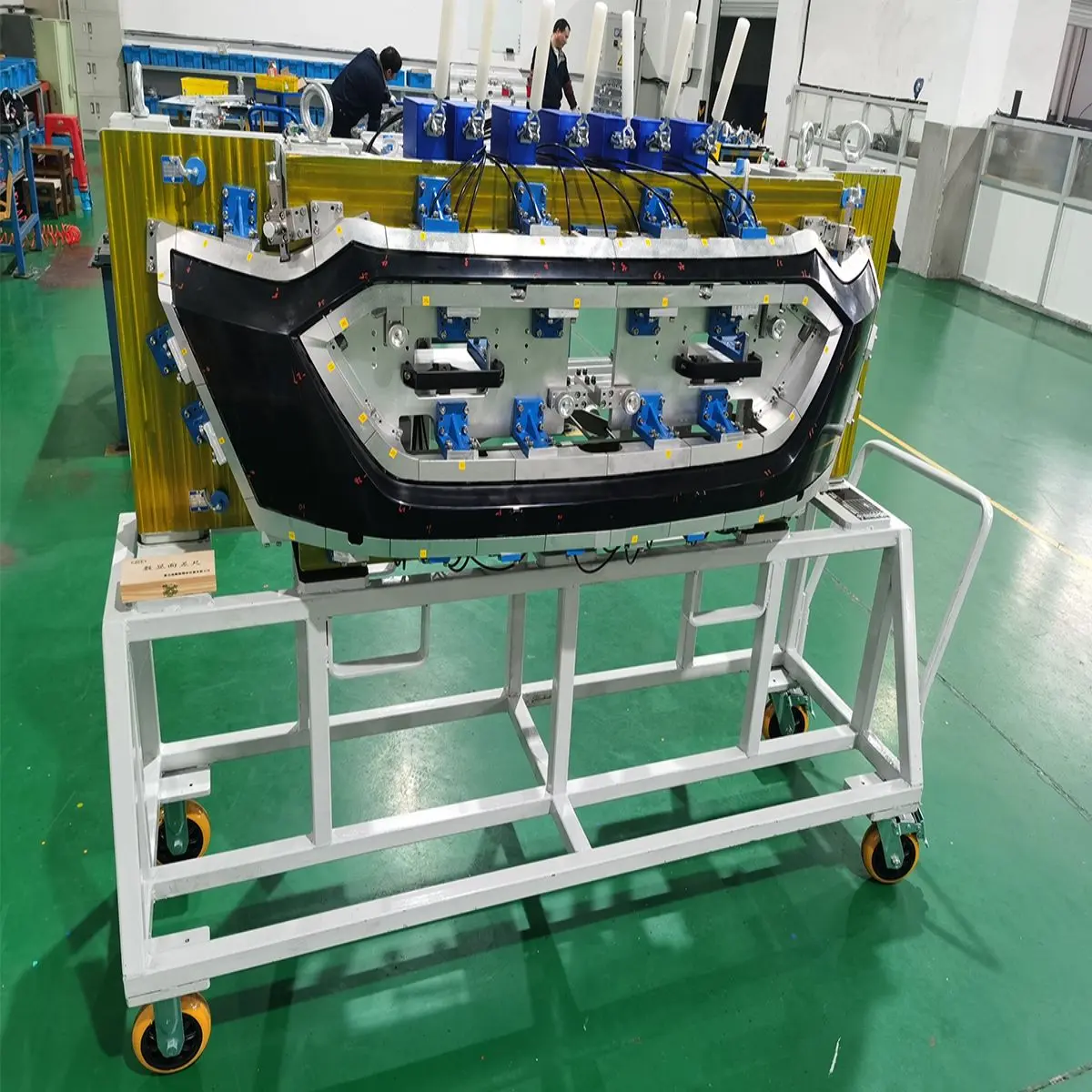 Checking fixture car front grille detection tool to improve car safety